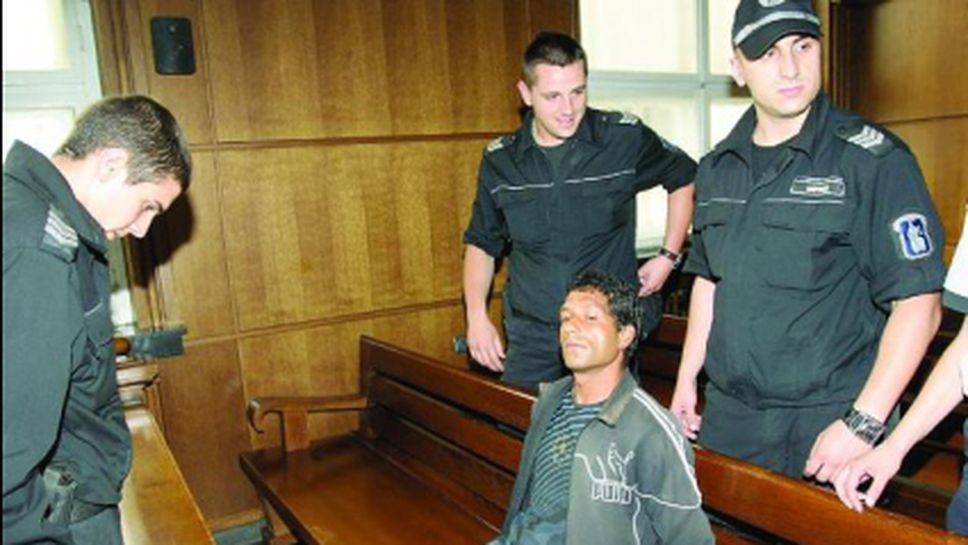 По 20 г. затвор за трима цигани, убили бивш футболист