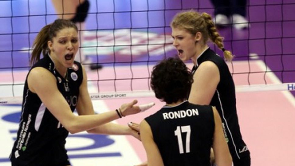 Бакшиш нападна волейболна националка