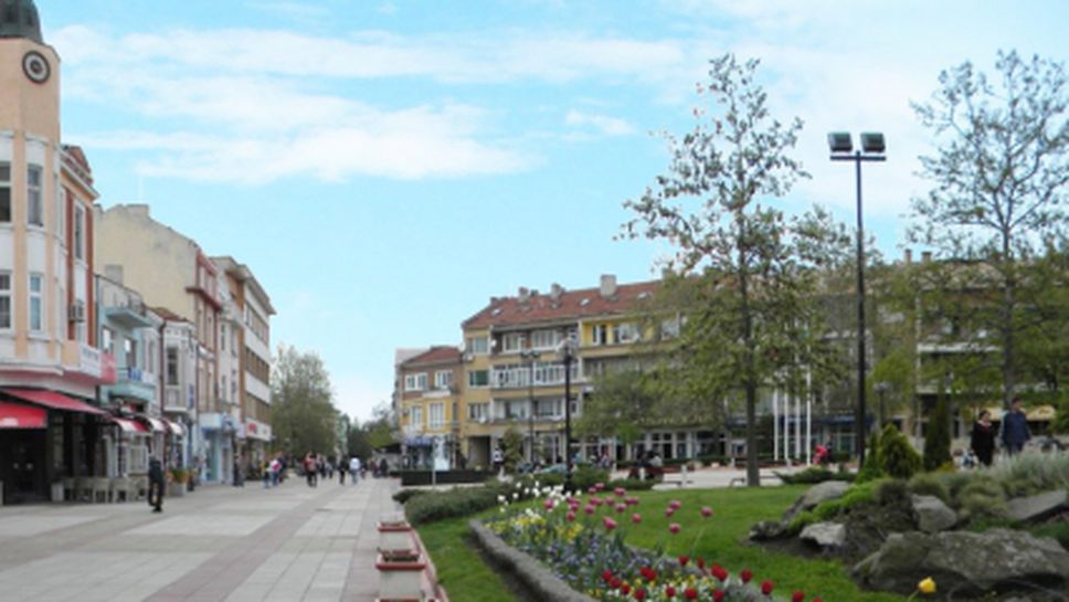 Изграждат многофункционална спортна площадка в Айтос