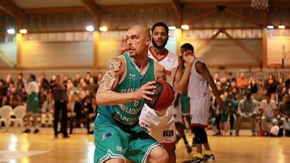 Травма в китката сложи край на сезона за Гларуса