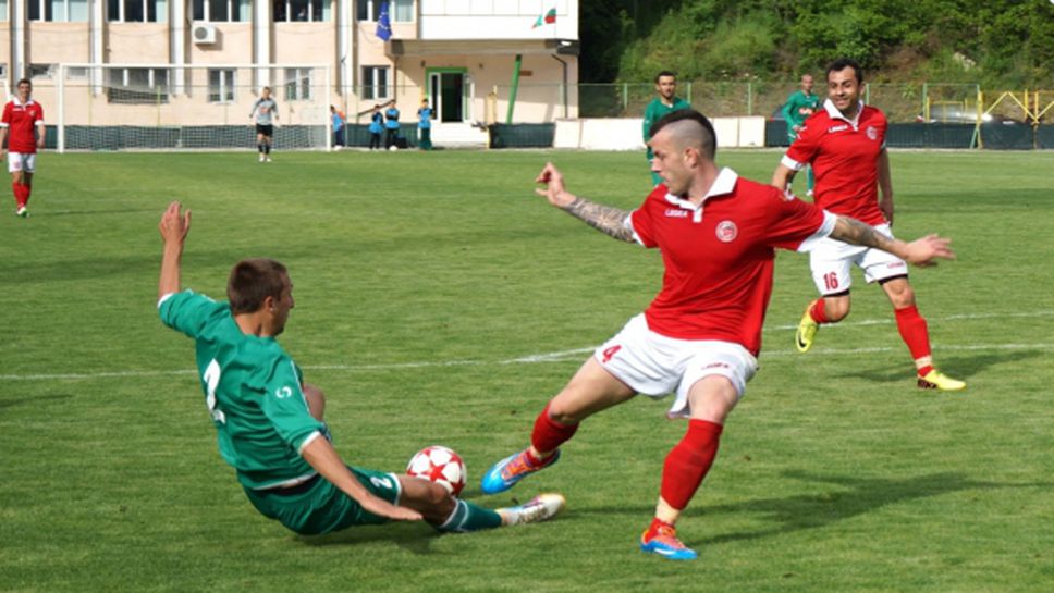 Пирин (Благоевград) отнесе Беласица с 3:0 и се завърна в "Б" група (видео + галерия)