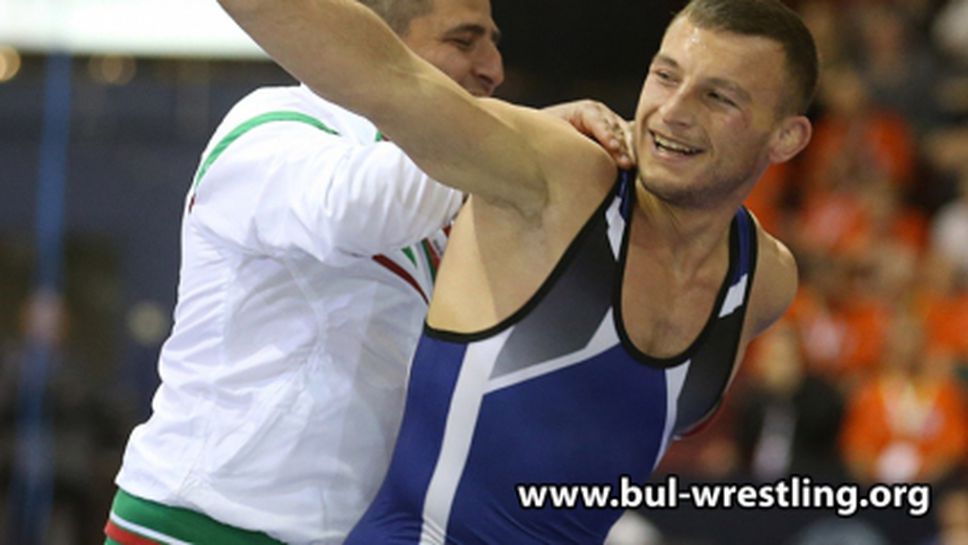Костадинов оглави ранглистата на Международната федерация по борба