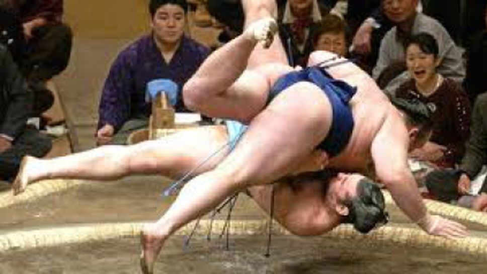 Аоияма загуби и от третия велик шампион в Токио