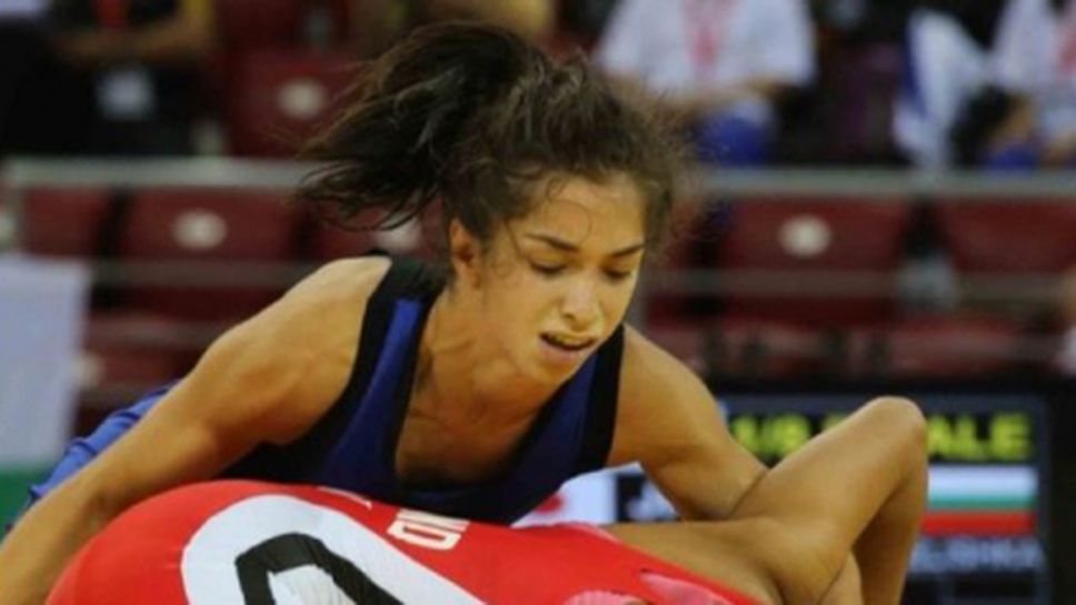 България с пет състезателки на турнир по борба за девойки в Измир