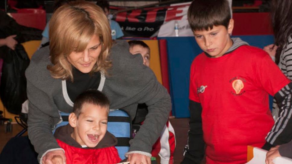 Фестивал по крикет събира 100 деца в София