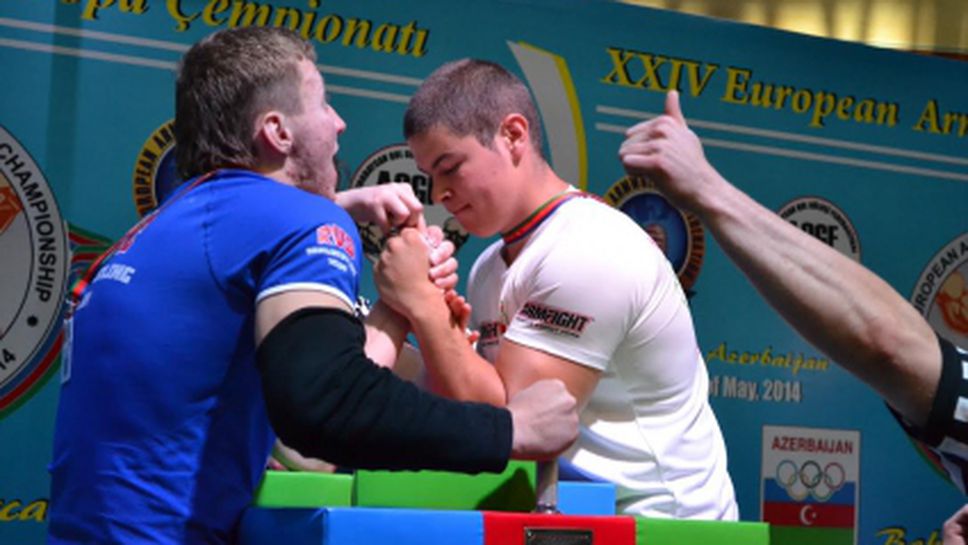 Двама българи на финал на европейското по канадска борба