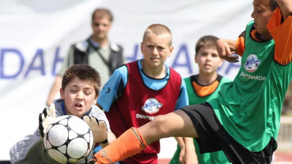 Ботев Пд и Раковски отиват на финалите на "Данониада" 2014