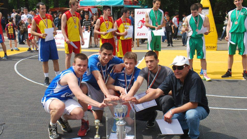 133 СОУ „А.С. Пушкин” за втора година с купата „Васил Манченко”