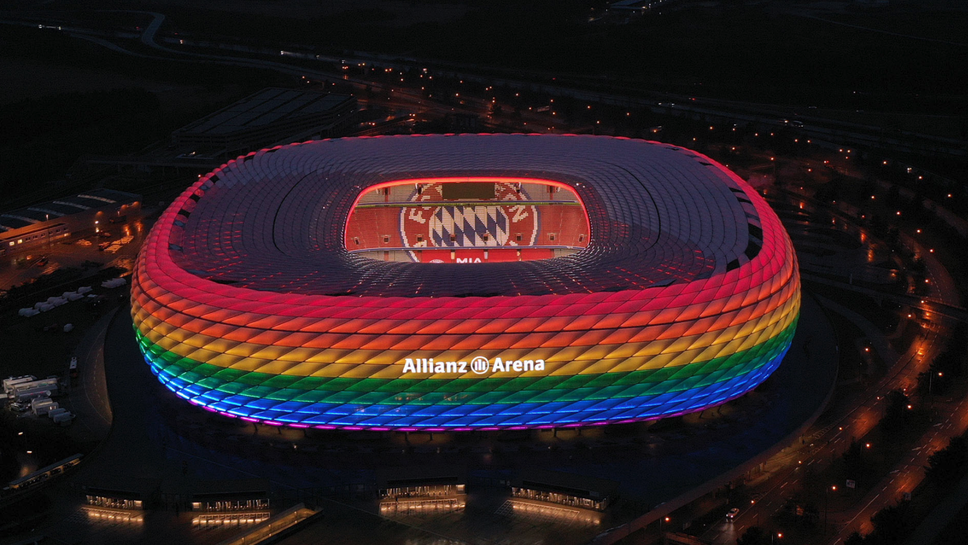 УЕФА забрани "Алианц Арена" да свети в цветовете на дъгата
