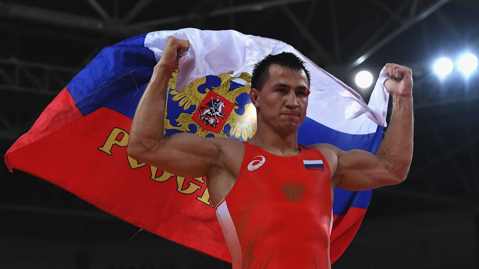 Двукратният олимпийски шампион по борба Роман Власов ще пропусне Игрите в Токио