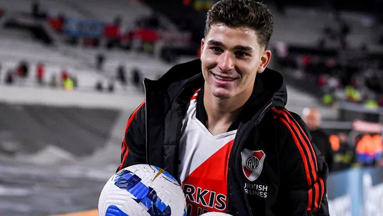  От Манчестър Сити са отклонили 5 предложения за Хулиан Алварес 