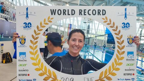Нов световен рекорд на Световното първенство по свободно гмуркане в Бургас