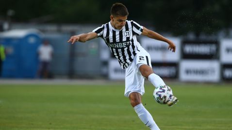  Локо (Пловдив) се раздели с непотребен 