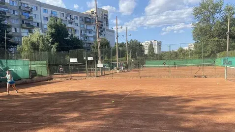  Радостин Василев лиши над 50 деца от спорт с опразването на тенис кортовете 