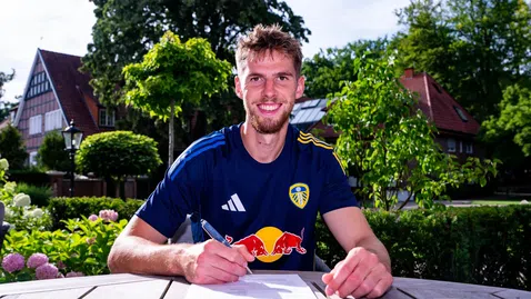 Лийдс още повече подсили конкуренцията на Илия Груев