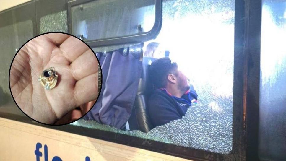 Екшън в Монтевидео: изстреляха 10 куршума по автобус с фенове на Тигре, има ранен