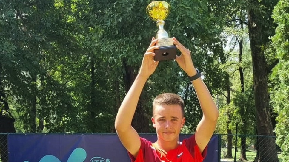 Павел Маринов триумфира с титлата на турнир от ITF в Скопие