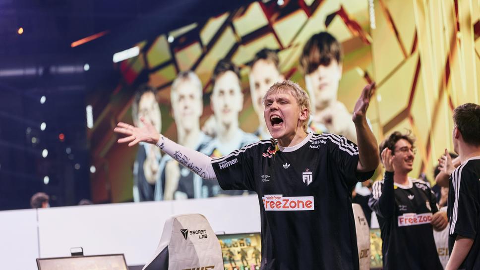 FUT сломи FURIA в Париж и се класира за първия голям финал в историята си