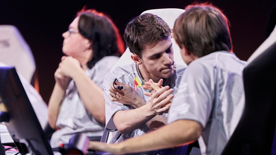 Spirit се справи Legacy и ще спори с FUT за титлата на Световното по електронни спортове