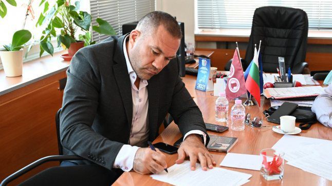 Кубрат Пулев записа магистратура в УНСС