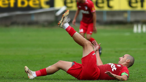  Марек не се затрудни против Чавдар (Етрополе) 