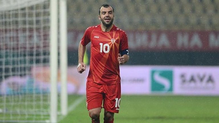 Легендарният нападател на Северна Македония Горан Пандев е взел решение