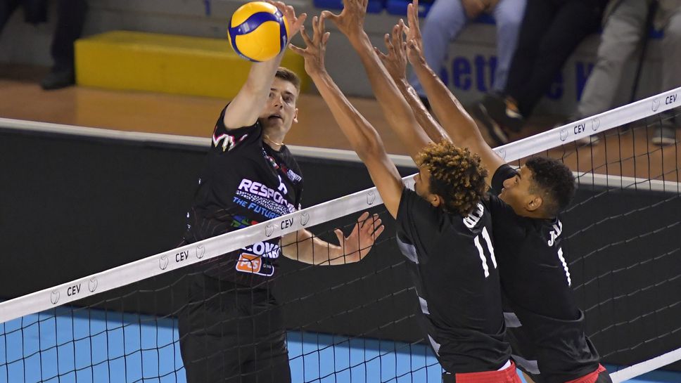 Перуджа удари Лубе с 4:0 в контрола, в която дебютира Камил Семенюк