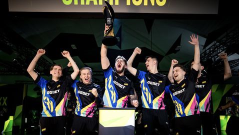 Турците от EF не се предадоха лесно, но NAVI успя да ги подчини, спечелвайки ESL Pro League