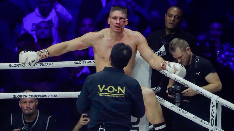 GLORY 100 ще предложи четири битки за титли и турнир в тежка категория