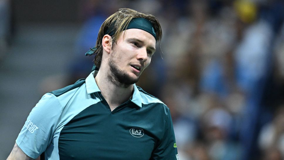 Поставеният под номер 3 в схемата Александър Бублик Казахстан се