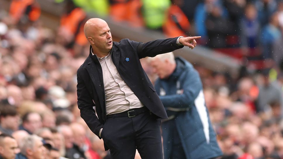 Слот потвърди за предстоящите ротации и защити съдийско решение от дербито с Евертън