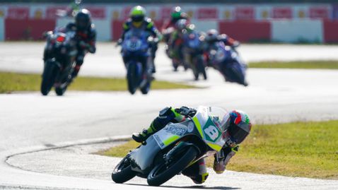 Оспорван първи ден на пистата край Серес