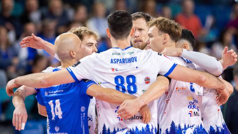Аспарух Аспарухов заби 15 точки, но Шлепск не спря Ястрежебски Венгел