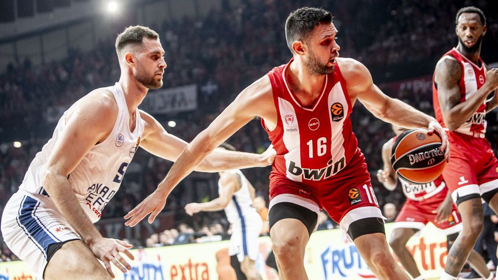 Проблемите пред Олимпиакос чийто екип носи българският национал Александър Везенков