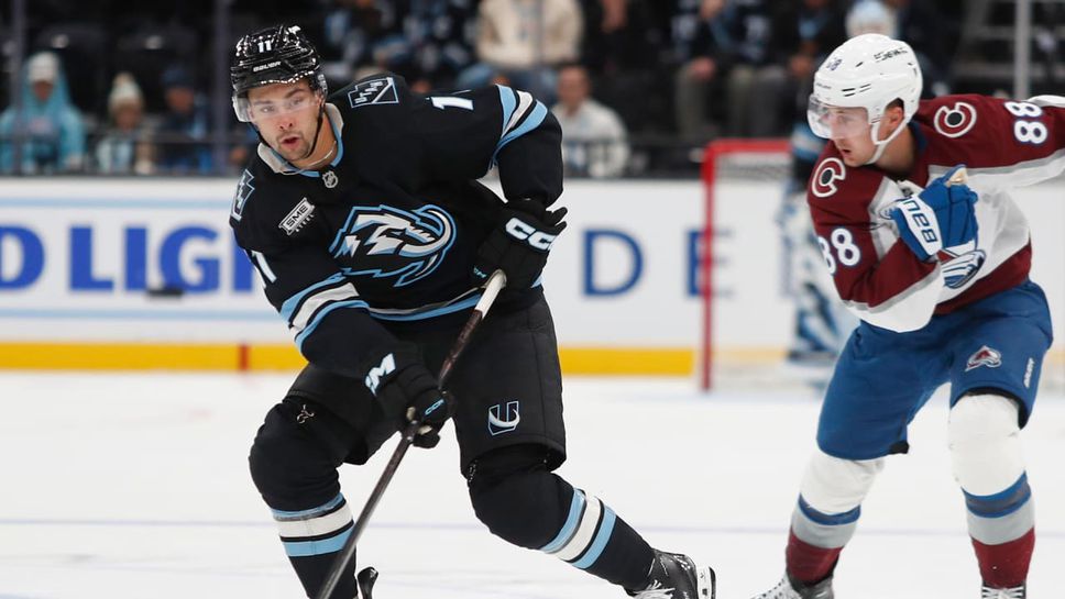 Най новият член на Националната хокейна лига Юта Мамут продължава с