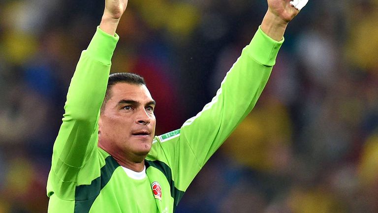 Бившият вратар на колумбийския национален отбор Фарид Мондрагон говори пред