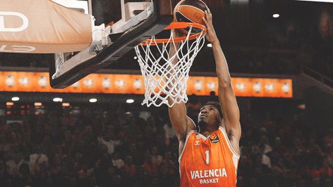 Милър-Макинтайър със страхотен мач, но Валенсия сломи Цървена звезда в трилър