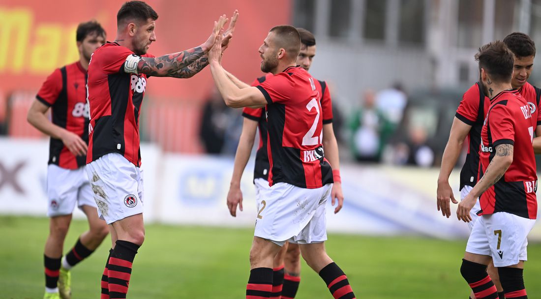 Локо натовари три точки за София от "Тича" и спря Черно море за второто място