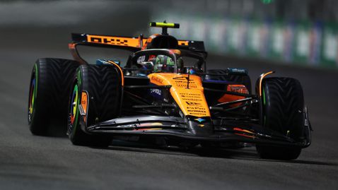  Ландо Норис завоюва мократа подготовка в Лас Вегас, Пиастри едвам 5-и 