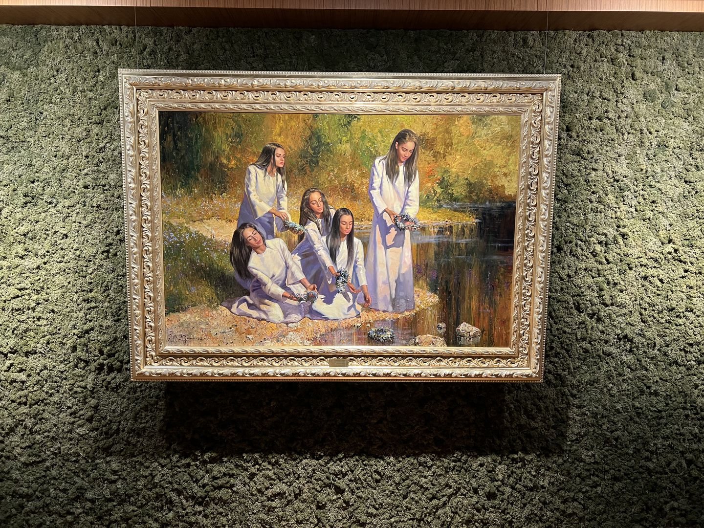 Художникът Васил Горанов показа изложба живопис от 17 картини на олимпийските шампионки от ансамбъла