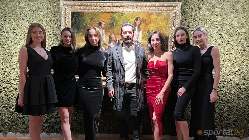 Художникът Васил Горанов показа изложба живопис от 17 картини на олимпийските шампионки от ансамбъла
