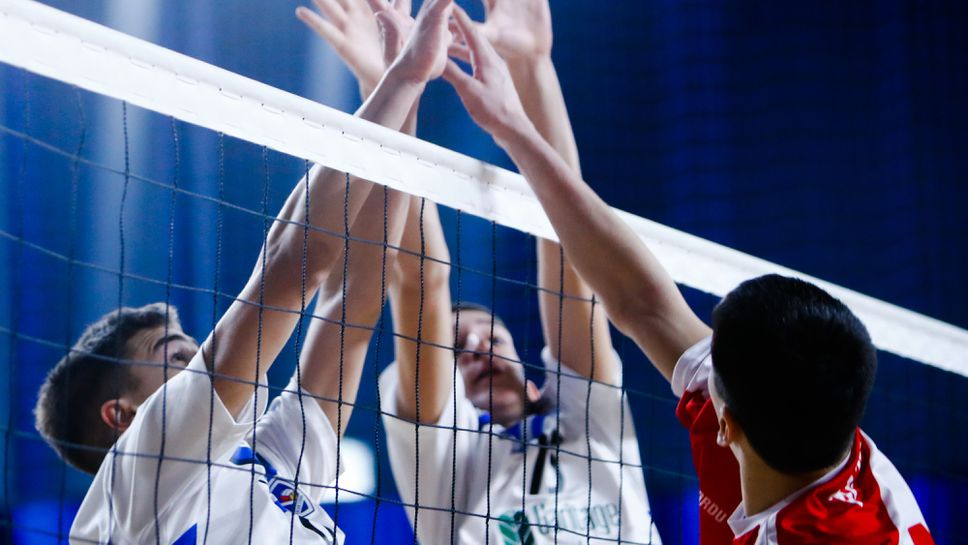 Волейболистите на Левски награждават победителите от "Звезди на бъдещето"