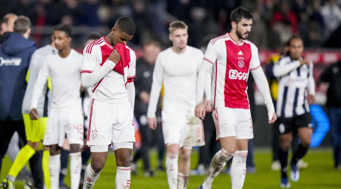 Аякс с поредна издънка този сезон, отпадна от аматьори в Купата на Нидерландия