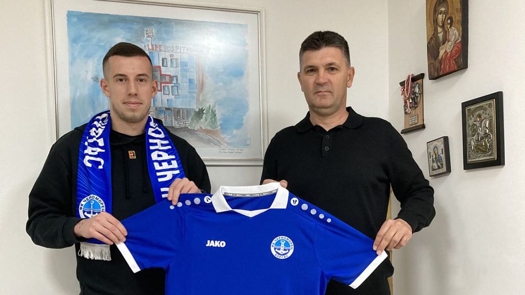 Черноморец взе Октай Хамдиев