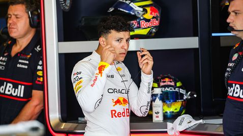  Исак Хаджар: Започнах да спечелвам пари от Формула 1 едвам тази година 