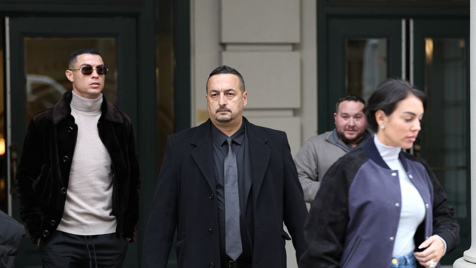 Че Кристиано Роналдо редовно има охрана до себе си вече