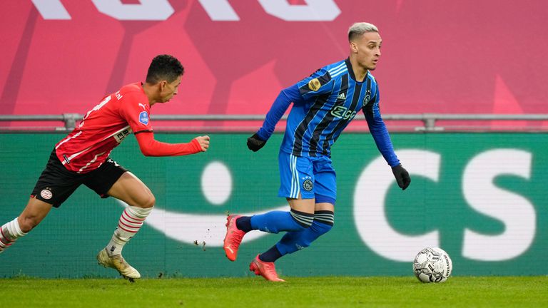  Аякс взе дербито с ПСВ след приказен надвит гол и излезе на върха в Нидерландия 