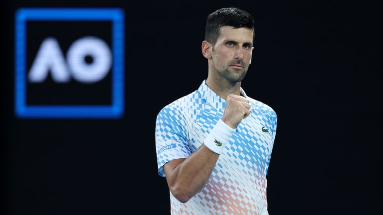 Новак Джокович продължава уверено към 10 ата си титла от Australian