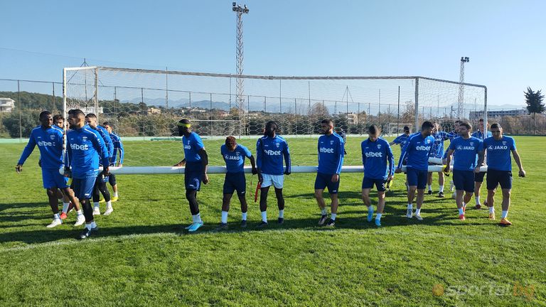 Футболистите на Спартак продължават тренировъчния си лагер в Алания Турция