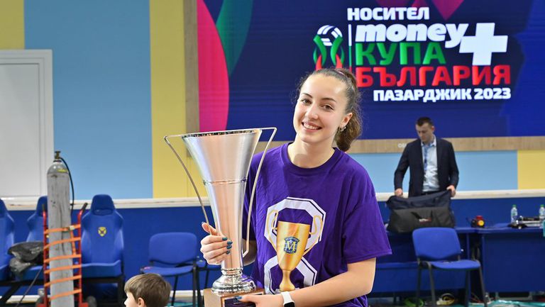 Волейболистката на Марица Пловдив Виктория Коева говори след спечелването на